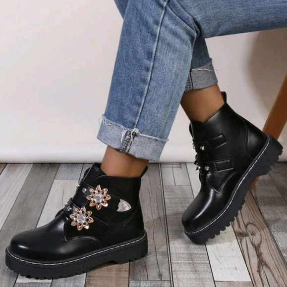 Short Boots, Round Toe, Slip-On, Outdoor Casual,Side Zipper Decoration - Picture 1 of 5